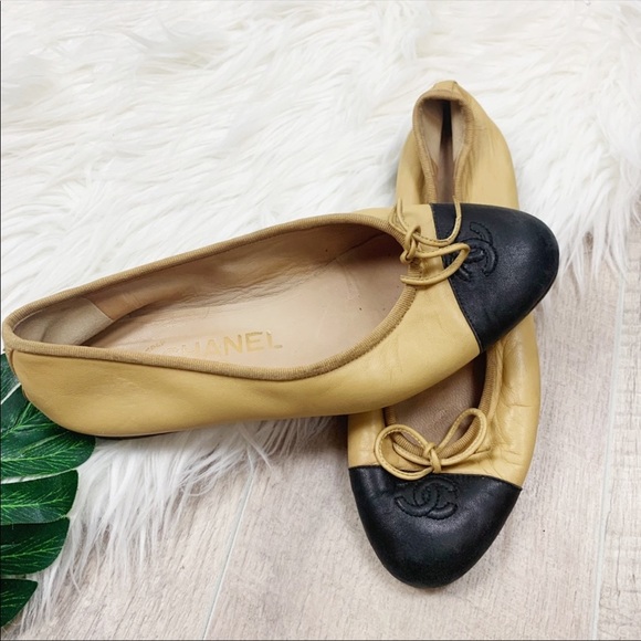 CHANEL Shoes - Chanel Vintage Tan Cap Toe Ballerina Flats 6.5